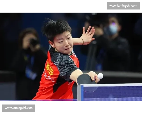 国乒暂停名场面:孙颖莎训教练,樊振东边吃香蕉边战术 国乒暂停名场面:孙颖莎训教练,樊振东边吃香蕉边战术